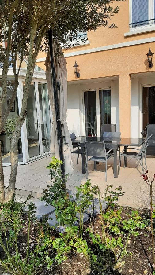 Chez Jeanne Hotel Carentan Exterior photo